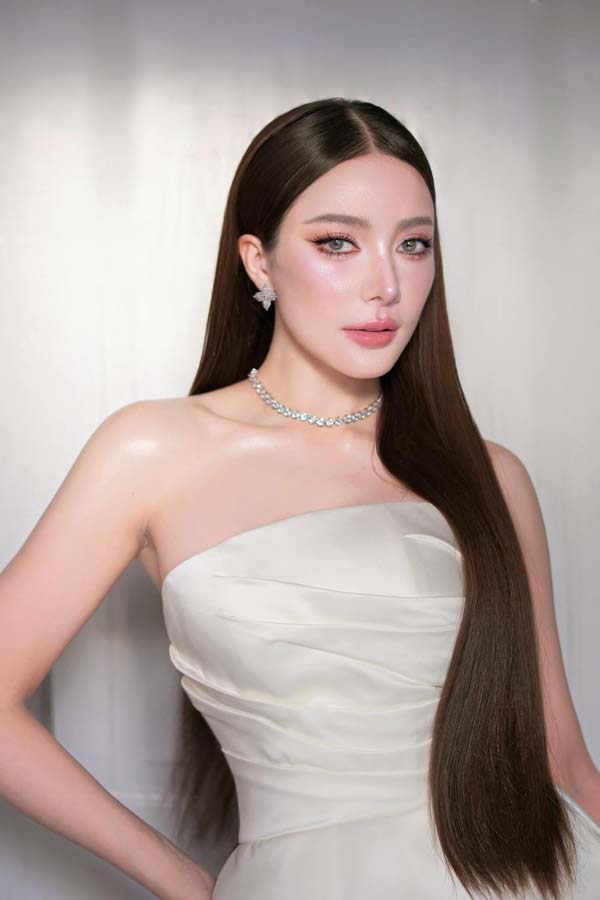 Helena 4