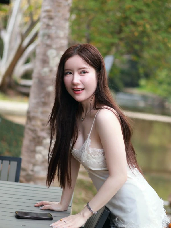 Nampueng Nampuengp ประวัติ